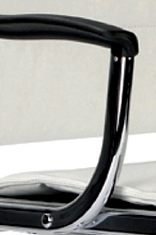 Carbis White Leather Visitor Chair 3 Carbis White Leather Visitor Chair - Image 3